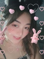 湖塘热情似火美女