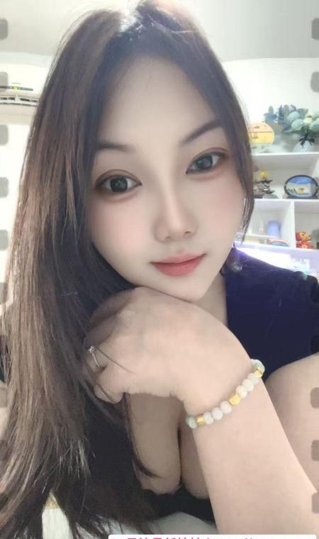 体验大奶骚狸儿   