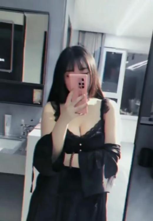 铁西大胸萝莉妹子