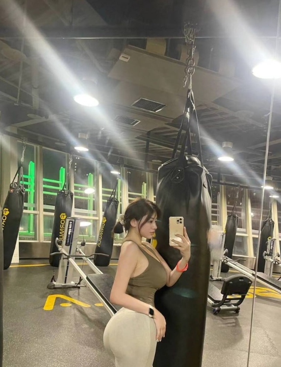 风骚大奶漫漫老师