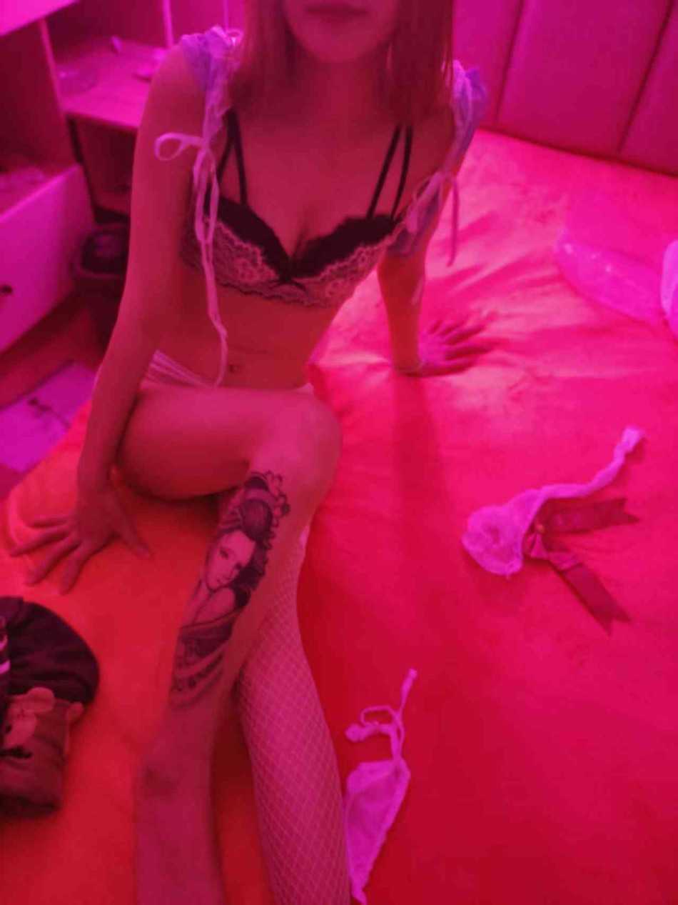 小女孩又回来了