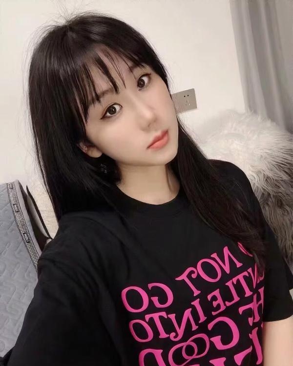 郑州服务型美女