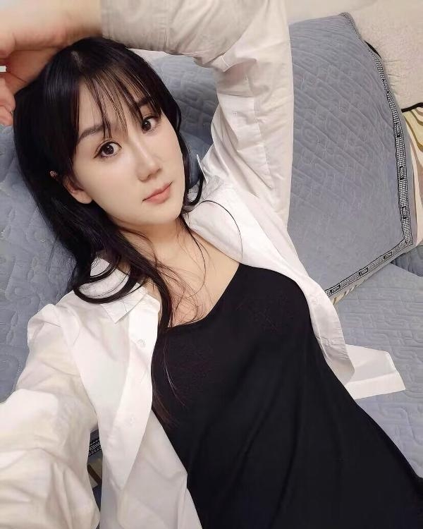 郑州服务型美女