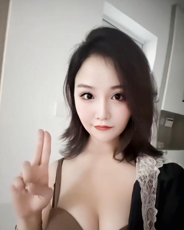 渔网袜制服诱惑