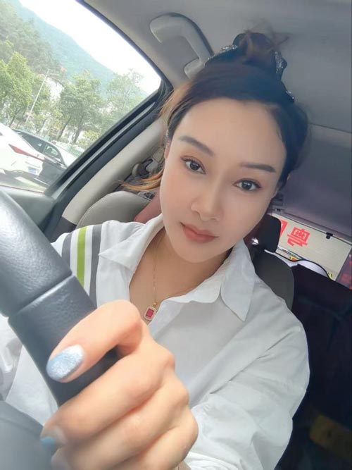 丰台角门东新人 刚从深圳来北京 五官精致 照片绝对真实