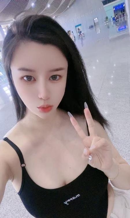 魔鬼身材小可欣