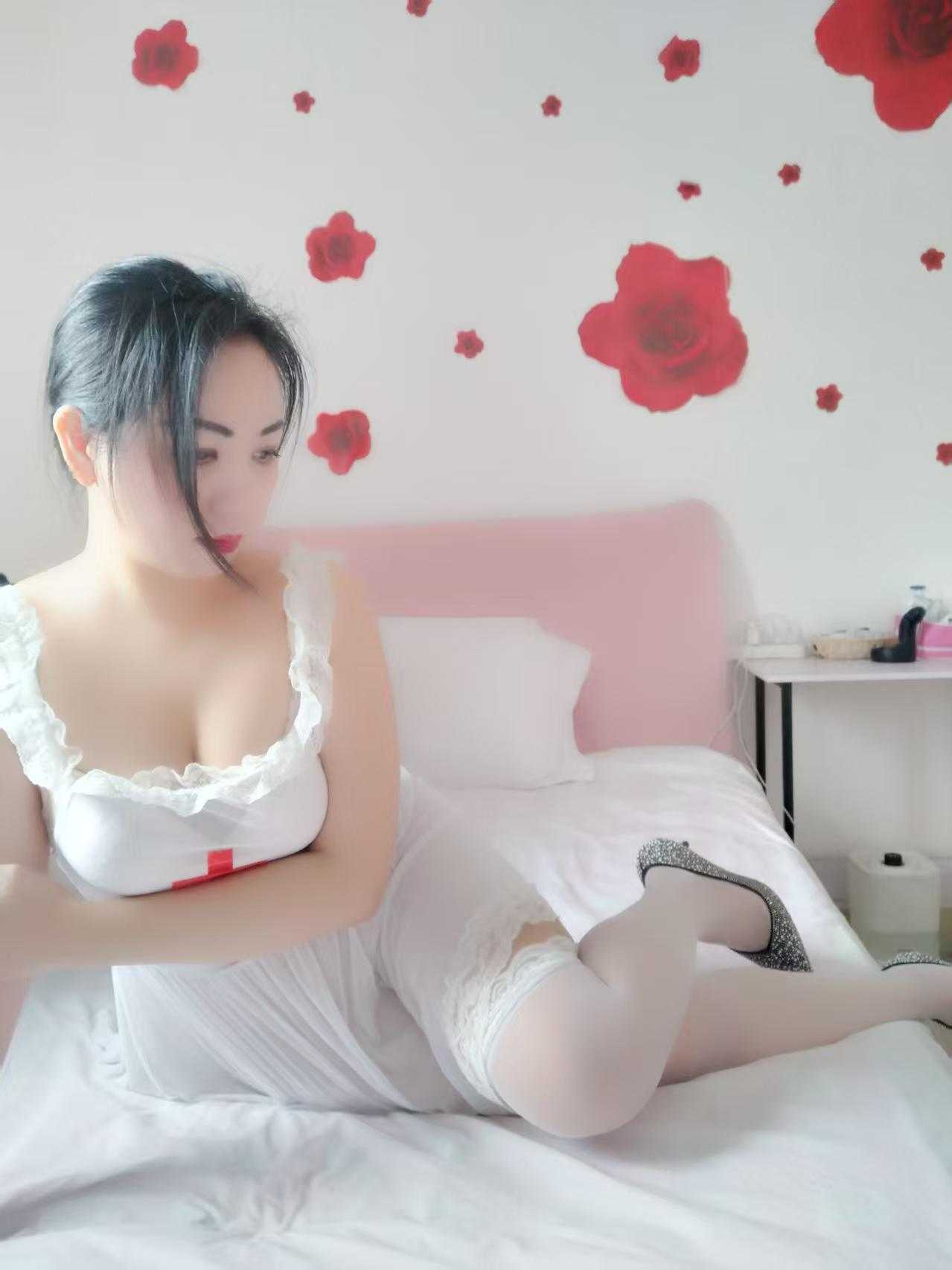柳南丰满妩媚少妇