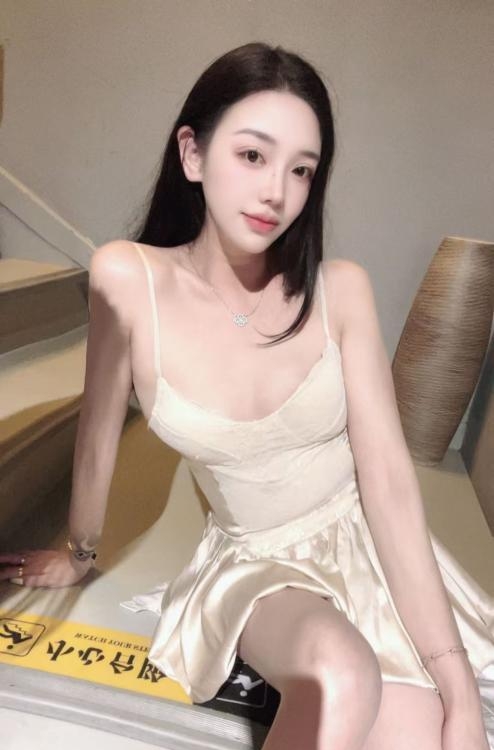 大胸恩熙美女