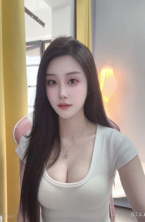 大奶健身媛西宝