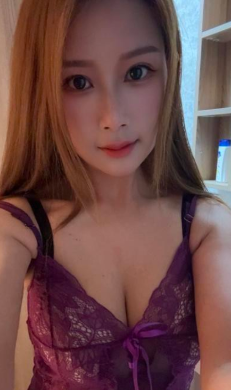 手法按摩释放的抓龙筋小姐姐