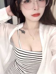 性感美女梦瑶