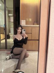 吃j8舔马眼 她真的好专业